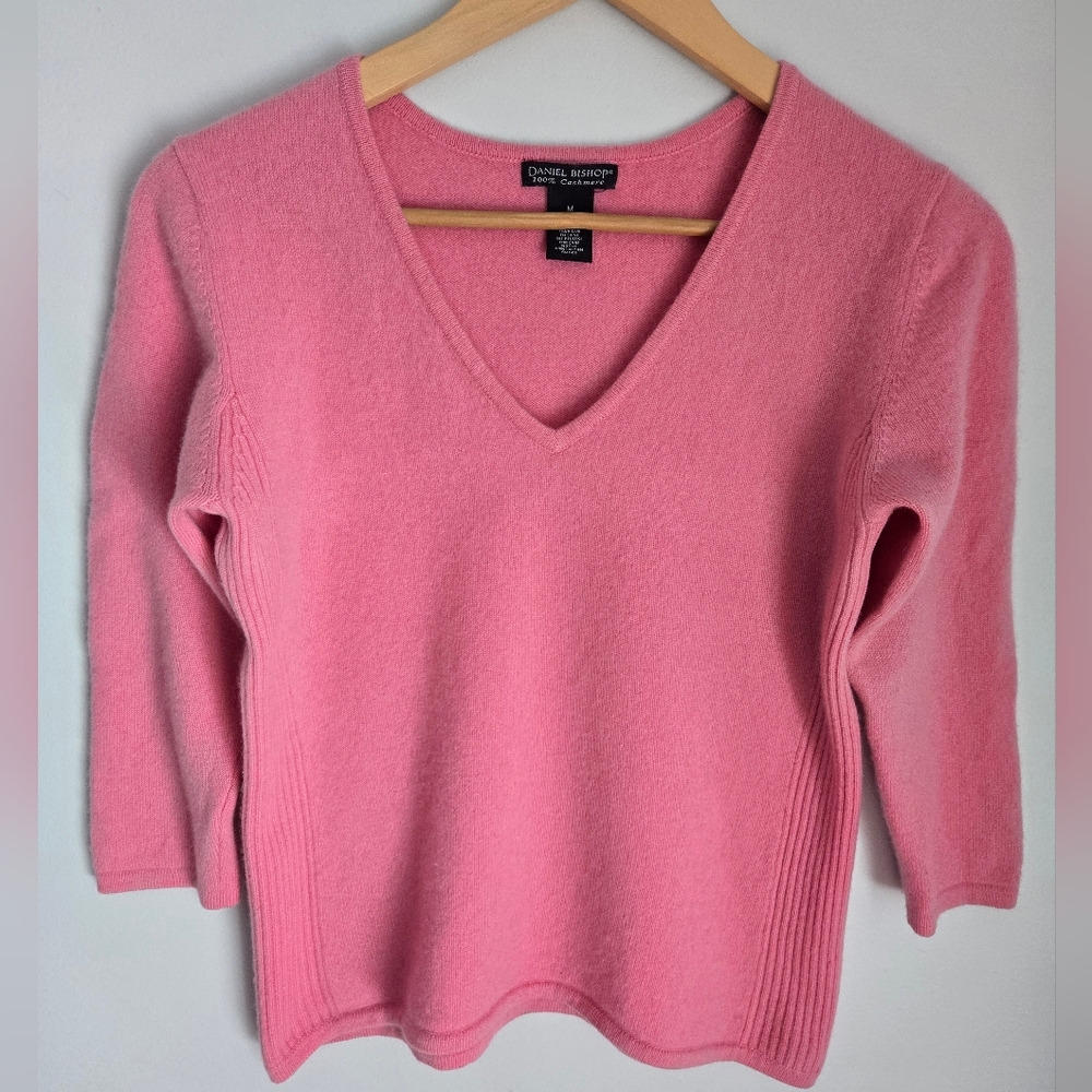DANIEL BISHOP Pink V-Neck Cashmere Sweater